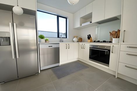 Photo of property in 10 Cessna Crescent, Mangere, Auckland, 2022