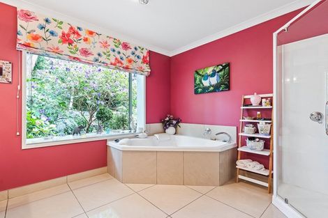 Photo of property in 3 Koromiko Glen, Waikanae, 5036