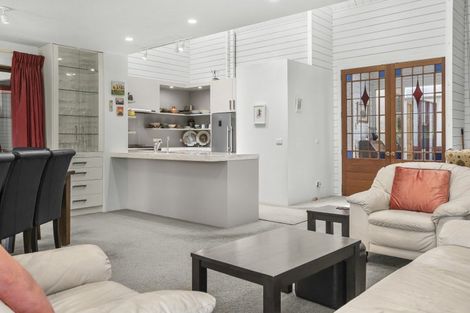 Photo of property in 66-66a Kuratawhiti Street, Greytown, 5712