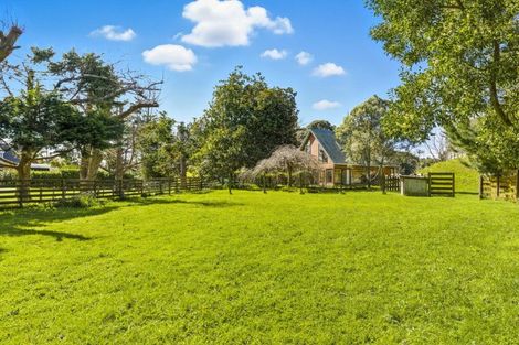 Photo of property in 345 Mazengarb Road, Paraparaumu, 5032