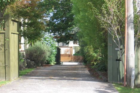 Photo of property in 24 Netherlands Avenue, Kelston, Auckland, 0602