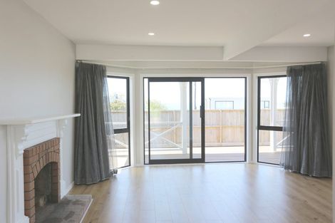 Photo of property in 128 Beach Road, Castor Bay, Auckland, 0620