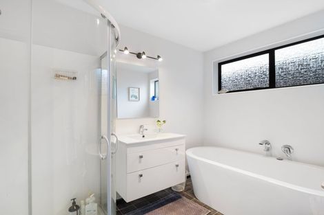 Photo of property in 18 Burtts Road, Durie Hill, Whanganui, 4500