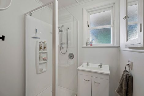 Photo of property in 64 Inniscort Street, Cromwell, 9310
