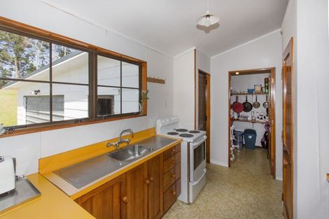 Photo of property in 5705 Pouto Road, Pouto, 0391