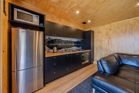 Photo of property in 48 Flora Dora Parade, Lake Hawea, 9382