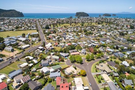 Photo of property in 100d Waverley Place, Whangamata, 3620