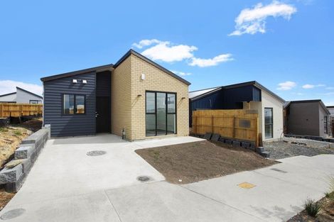 Photo of property in 57 Horokaka Street, Massey, Auckland, 0614