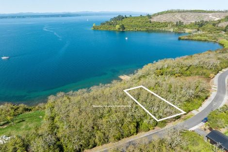 Photo of property in 65 Parawera Drive, Acacia Bay, Taupo, 3330