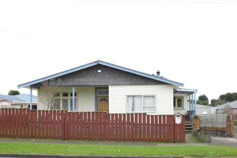 Photo of property in 46 Fitzroy Road, Fitzroy, New Plymouth, 4312