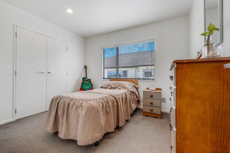 Photo of property in 11 Tee Point, Red Beach, 0932