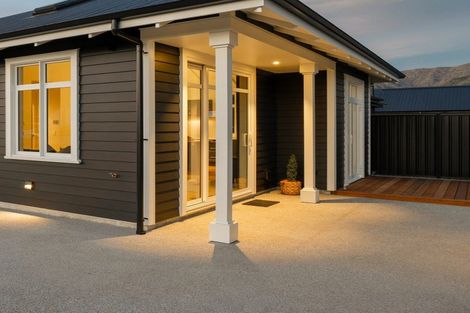 Photo of property in 105 Burdon Loop, Lake Hawea, 9382