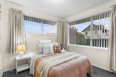 Photo of property in 1/18 Sawtell Place, Northcote, Christchurch, 8052