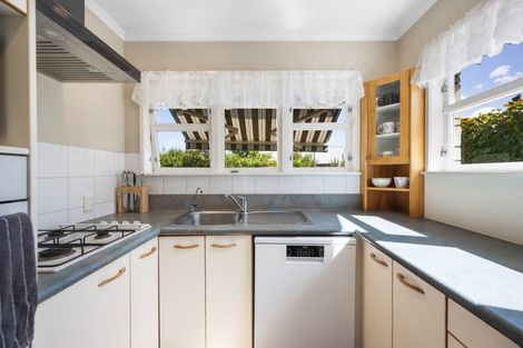 Photo of property in 8 Rakau Street, Havelock North, 4130