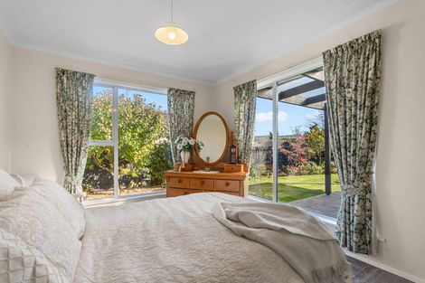 Photo of property in 12 Petries Road, Woodend, 7610