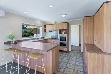 Photo of property in 5 Ashleigh Way, Waikanae Beach, Waikanae, 5036
