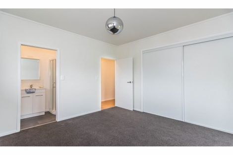 Photo of property in 6 Sheehan Road, Te Atatu South, Auckland, 0610