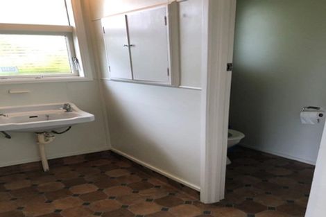 Photo of property in 106 Rattray Street, Riccarton, Christchurch, 8041