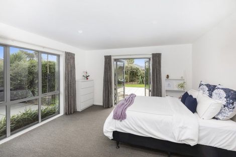 Photo of property in 20 Dunaverty Place, Broomfield, Christchurch, 8042