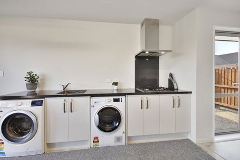 Photo of property in 6 Fox Lane, Rolleston, 7615