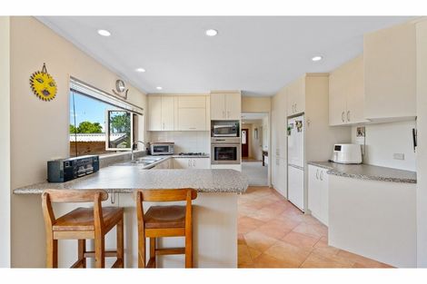 Photo of property in 110 Landing Drive, Albany, Auckland, 0632