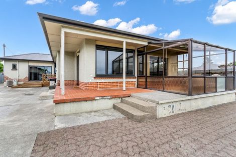 Photo of property in 32 Mary Street, Winton, 9720