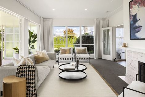 Photo of property in 65 Braid Road, St Andrews, Hamilton, 3200