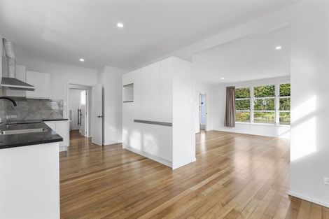 Photo of property in 70b Colwill Road, Massey, Auckland, 0614