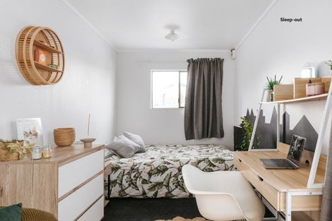 Photo of property in 21c Hayley Grove, Papamoa Beach, Papamoa, 3118