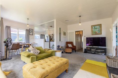 Photo of property in 5 Limbrick Street, Waipawa, 4210