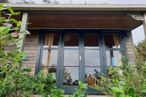 Photo of property in 122 Lone Kauri Road, Karekare, New Lynn, 0772