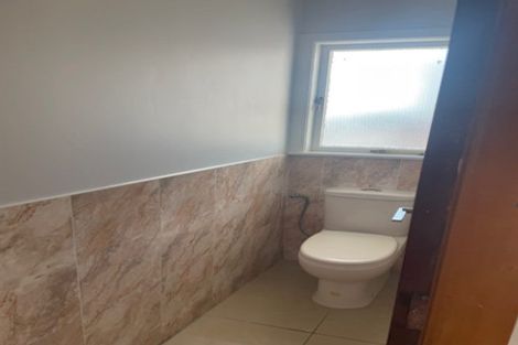 Photo of property in 36 Awaroa Road, Sunnyvale, Auckland, 0612