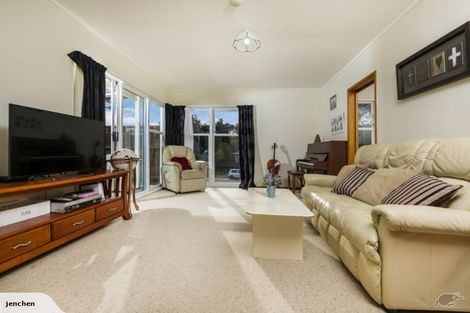 Photo of property in 6 Lauris Place, Birkdale, Auckland, 0626