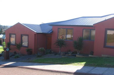 Photo of property in 17 View Ridge Drive, Ranui, Auckland, 0612