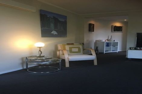 Photo of property in 32 Oswald Crescent, Paparangi, Wellington, 6037