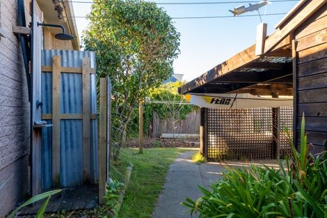 Photo of property in 4 Pacific Road, North New Brighton, Christchurch, 8083