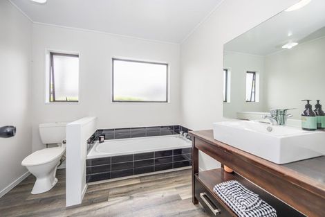 Photo of property in 6265 Great South Road, Horotiu, Hamilton, 3288