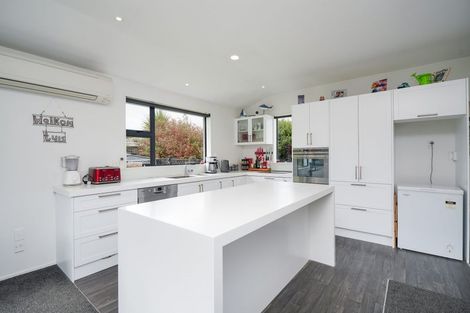 Photo of property in 64 Watt Road, Otatara, Invercargill, 9879