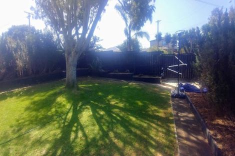 Photo of property in 23 Mcintyre Road, Mangere Bridge, Auckland, 2022