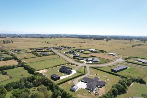 Photo of property in 18 Oriwa Lane, Levin, 5571