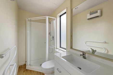 Photo of property in 2/96 Edward Avenue, Edgeware, Christchurch, 8013