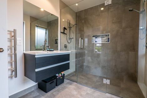 Photo of property in 5 Crest Place, Rolleston, 7615