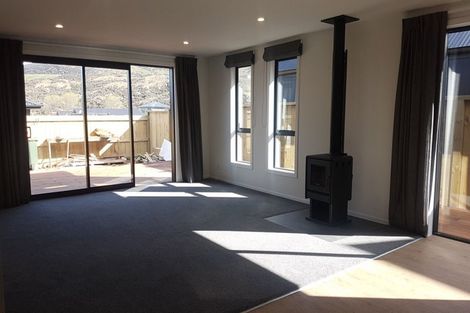 Photo of property in 10 Bale Road, Jacks Point, 9371