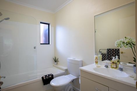 Photo of property in 49u2 Ranui Terrace, Tawa, Wellington, 5028