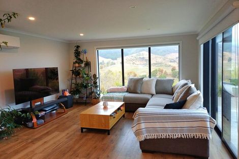 Photo of property in 33 Huntaway Close, Stoke, Nelson, 7011