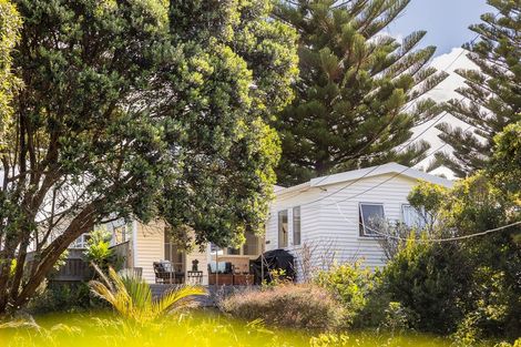 Photo of property in 245 Rosetta Road, Raumati Beach, Paraparaumu, 5032