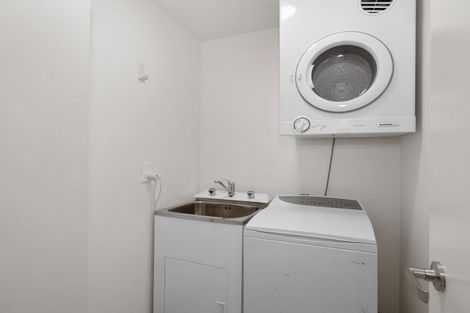 Photo of property in 28 The Mall, Mount Maunganui, 3116