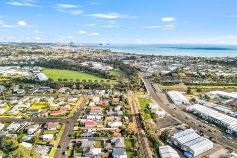 Photo of property in 11a Atiawa Street, Glen Avon, New Plymouth, 4312