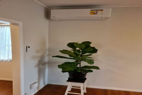 Photo of property in 3 Links Road, New Lynn, Auckland, 0600