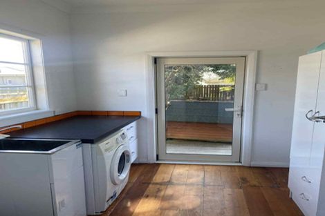 Photo of property in 25 Liverpool Street, Takaro, Palmerston North, 4412
